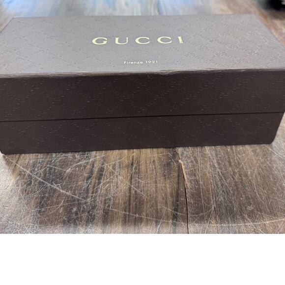 "GUCCI" Shoe box, Empty, 12.5"L x 5"T x 5.5" D - Picture 2 of 9